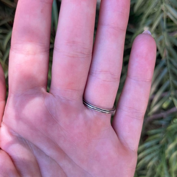 Sterling silver butterfly ring sz 6 - Picture 4 of 4
